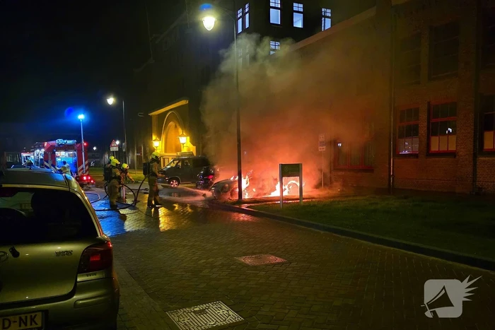 brand akulaan ede