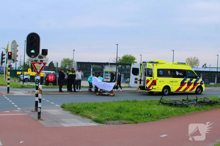 Persoon op fiets gewond bij aanrijding