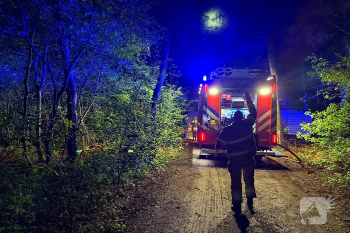 Schuurbrand in bosgebied