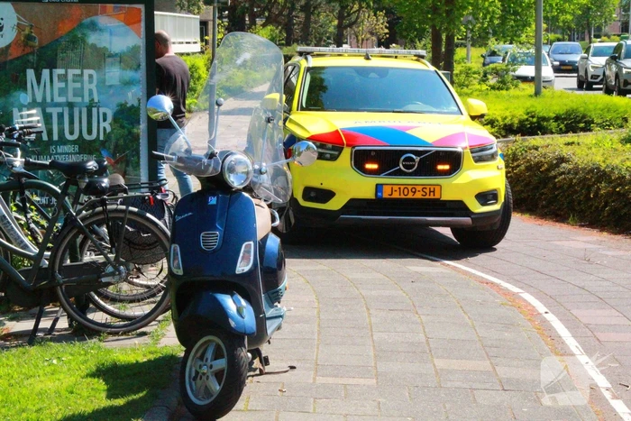Scooterrijder geschept door automobilist