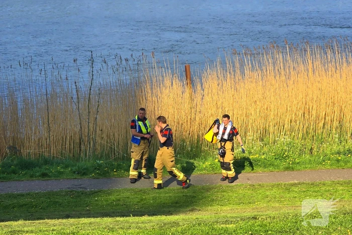 Hulpdiensten op zoek naar slachtoffer