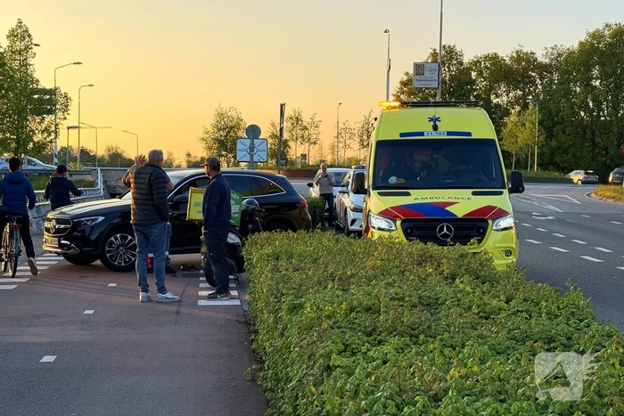 Pizzabezorger gewond bij aanrijding met auto
