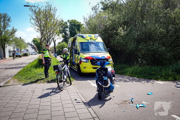Scooterrijder gewond bij aanrijding met automobilist