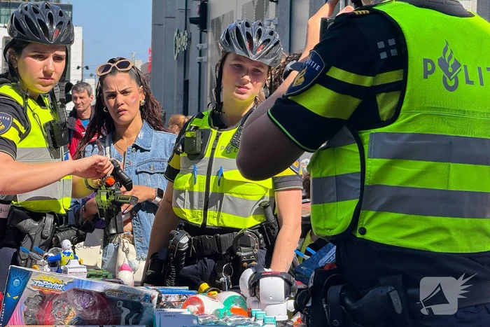 Meerdere (nep)wapens in beslag genomen tijdens Koningsdag