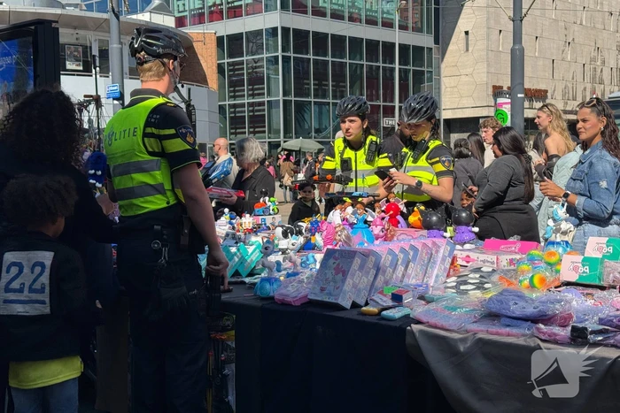 Meerdere (nep)wapens in beslag genomen tijdens Koningsdag