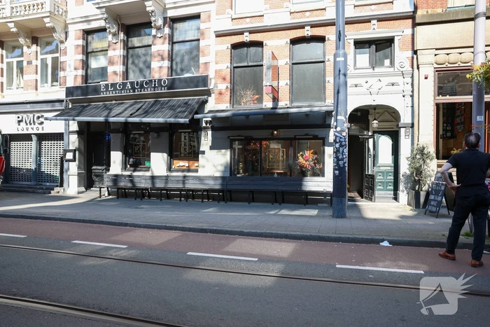 Veel rookontwikkeling bij grote brand in winkelpand