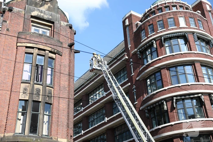 Veel rookontwikkeling bij grote brand in winkelpand