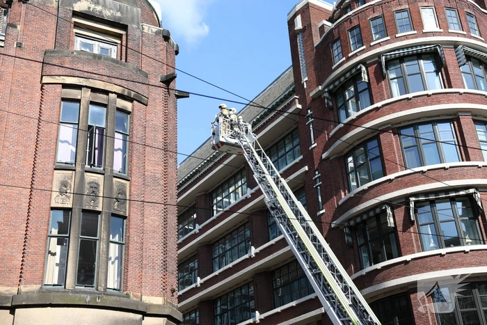 Veel rookontwikkeling bij grote brand in winkelpand