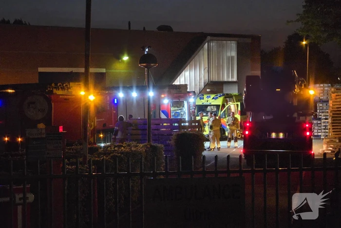 Brandweer controleert ambulance wegens mogelijke brand