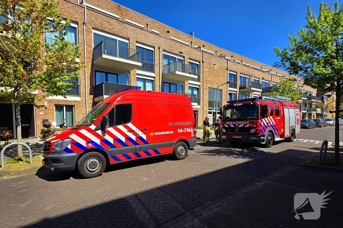 Palletkachel veroorzaakt brandmelding in flatwoning