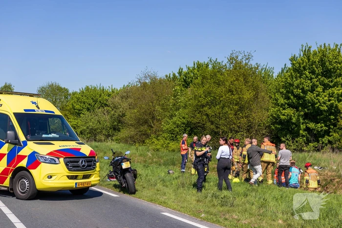 Motorrijder zwaargewond bij ongeval