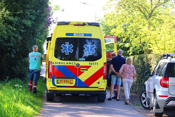 Man komt vast te zitten met voet in vlonder