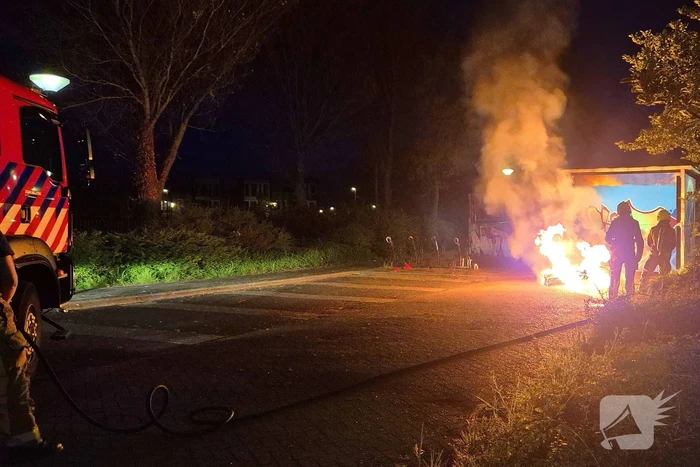 Dixi gaat in vlammen op