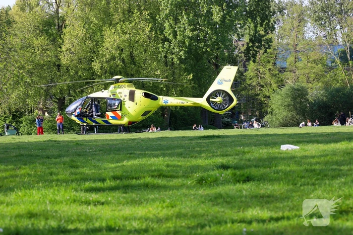 Traumahelikopter landt in druk park vanwege ongeval met E-bike
