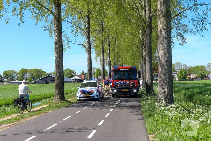 Scootmobiel belandt in sloot