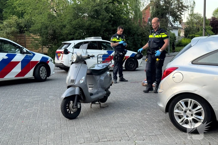 Scooterrijder in botsing op kruising