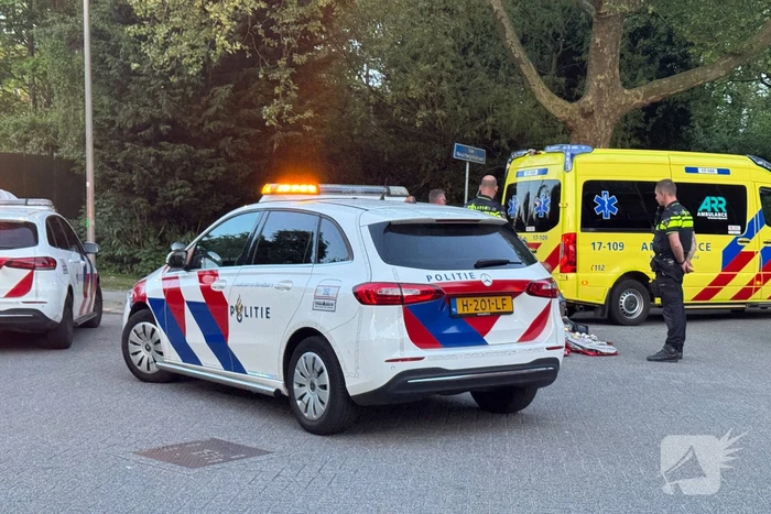 Scooterrijder in botsing op kruising