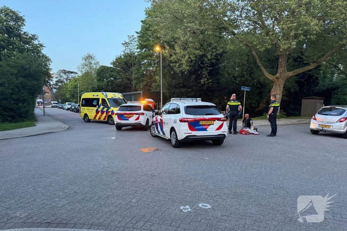 Scooterrijder in botsing op kruising