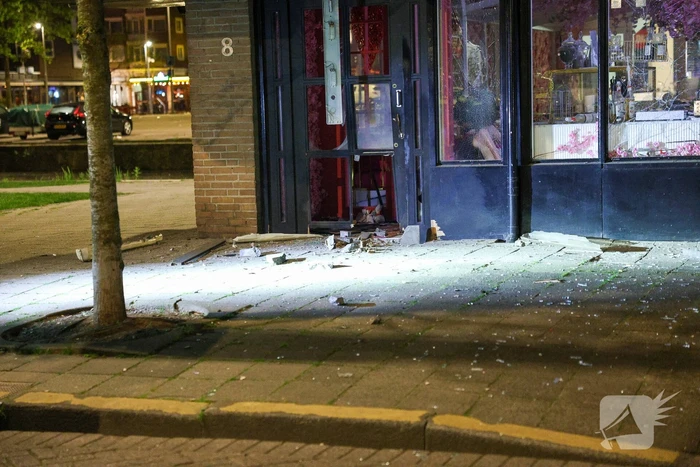 Hevige explosie veroorzaakt schade aan restaurant
