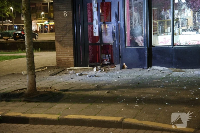 Hevige explosie veroorzaakt schade aan restaurant