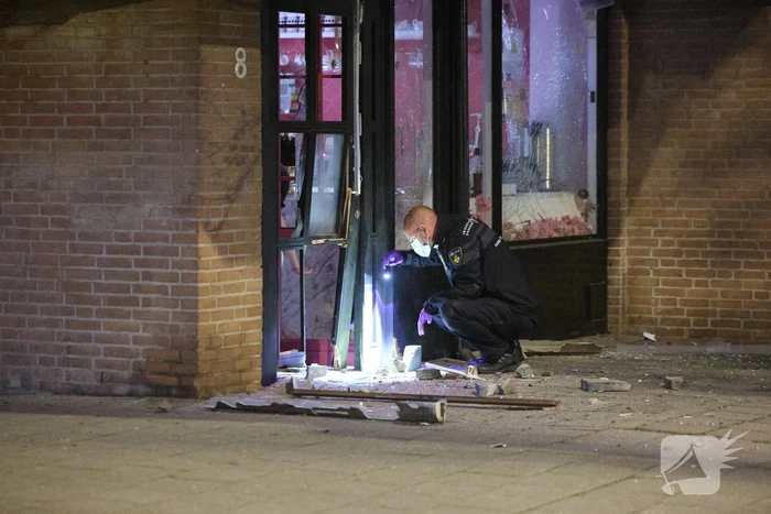 Hevige explosie veroorzaakt schade aan restaurant