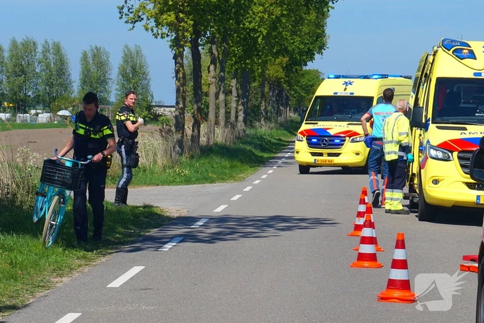 Kind valt van fiets en raakt gewond
