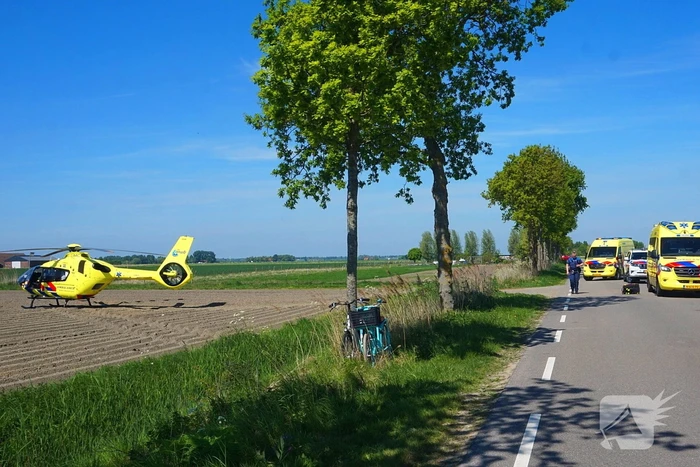 Kind valt van fiets en raakt gewond