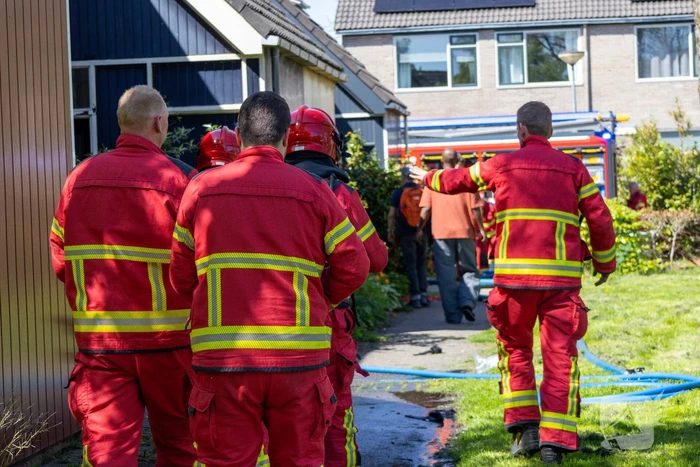Brandweer redt cavia's uit brandende woning