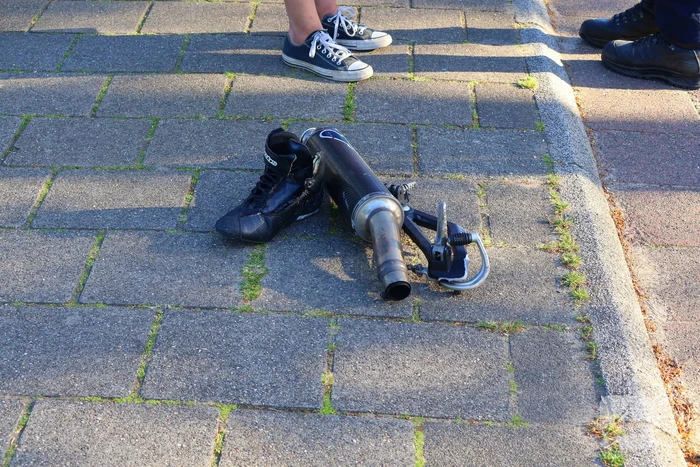Motorrijder gewond bij aanrijding met auto
