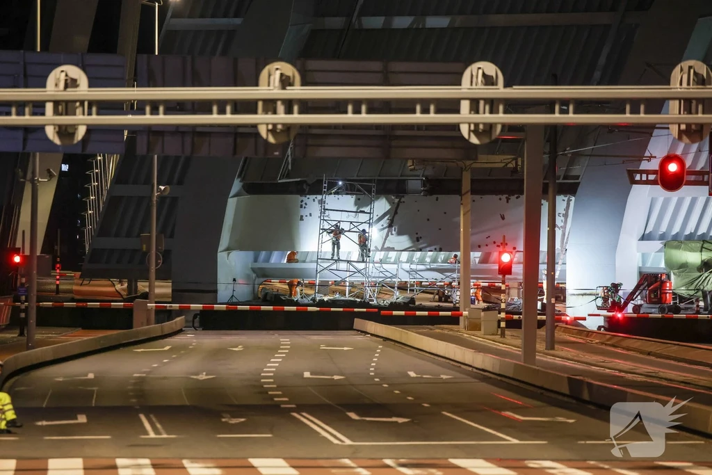Erasmusbrug - S122 112 meldingen Rotterdam 