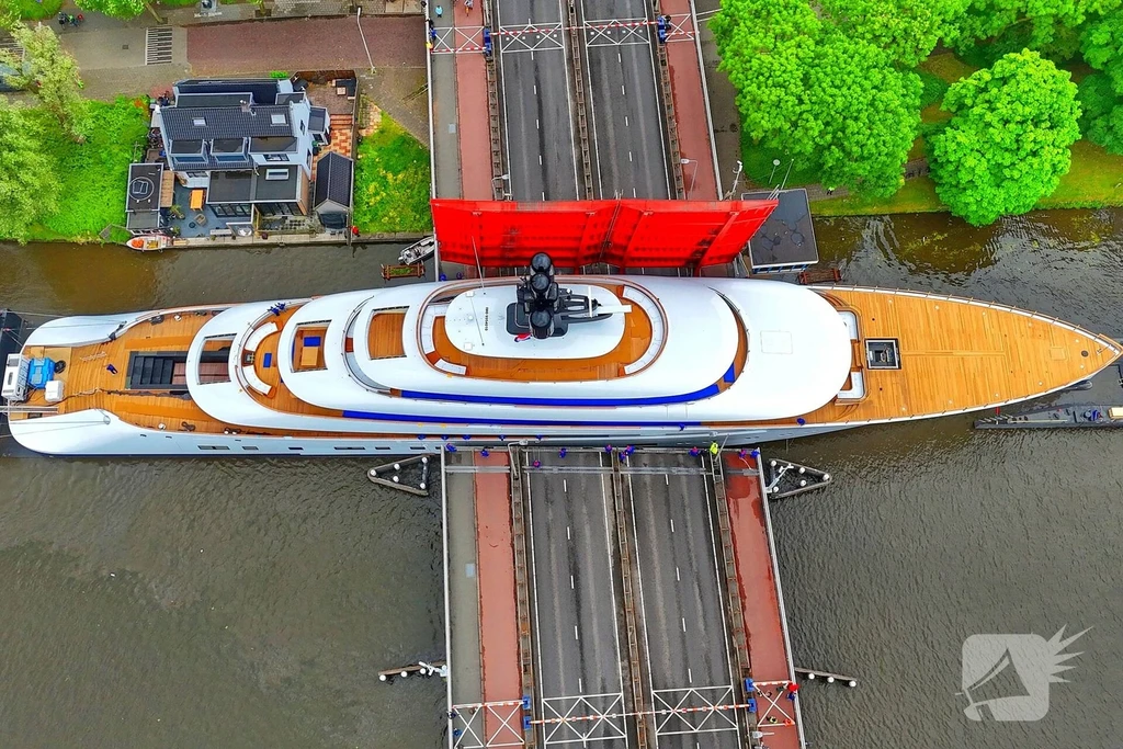 Koningin Julianabrug - Kon. Julianabrug Nieuws Alphen aan den Rijn 