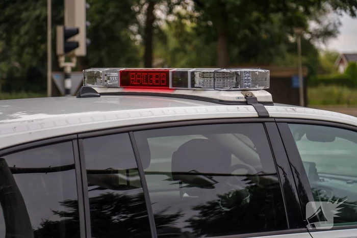 Onbekende man pleegt gewapende overval