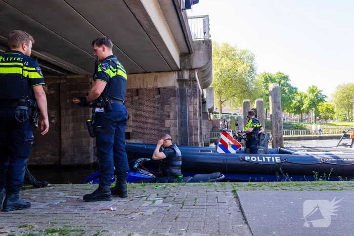 Hulpdiensten ingezet na melding persoon te water