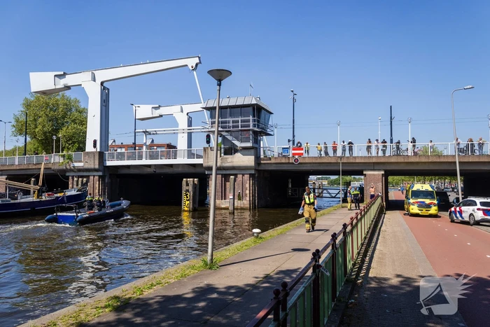 Hulpdiensten ingezet na melding persoon te water