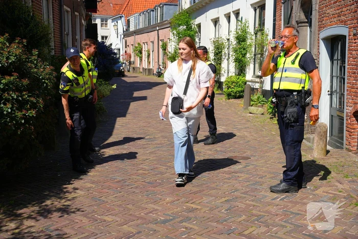 Tientallen jongeren op de vlucht voor politie