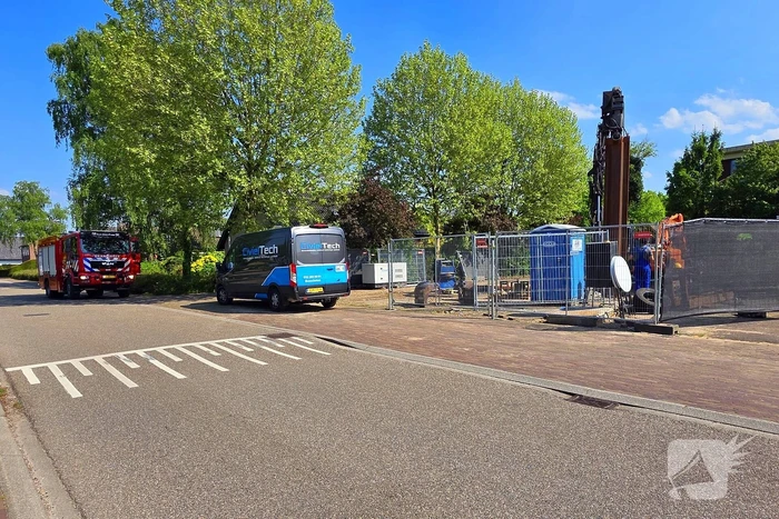 Brandweer verricht metingen vanwege gaslekkage, woning ontruimd