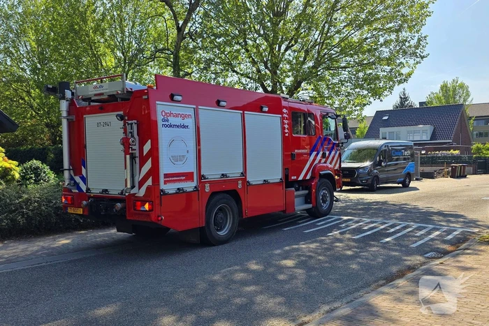 Brandweer verricht metingen vanwege gaslekkage, woning ontruimd