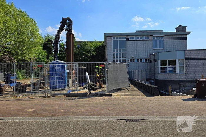 Brandweer verricht metingen vanwege gaslekkage, woning ontruimd