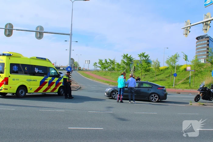 Ambulance aangereden door automobilist