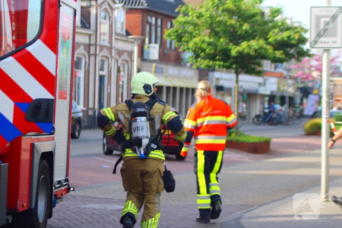 Veel rookontwikkeling bij brand in appartementen boven winkels