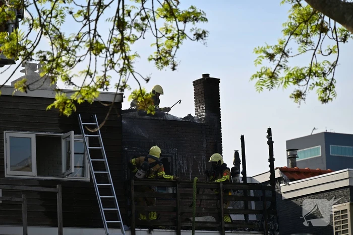 Veel rookontwikkeling bij brand in appartementen boven winkels
