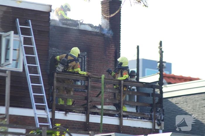 Veel rookontwikkeling bij brand in appartementen boven winkels