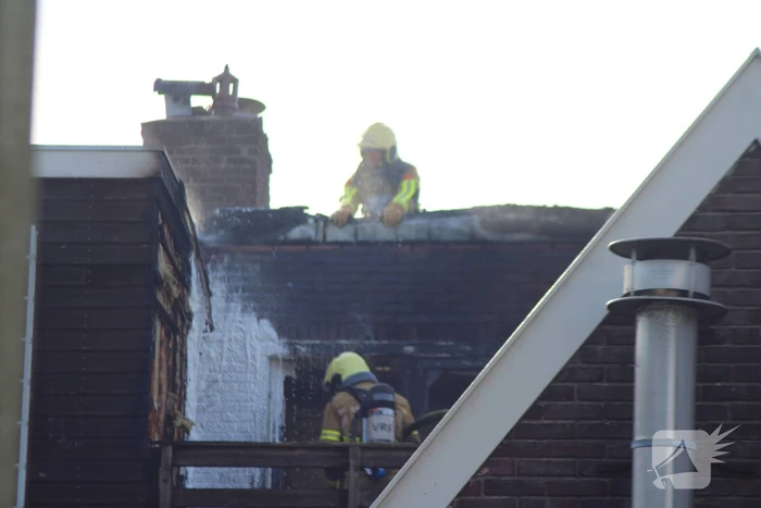 Veel rookontwikkeling bij brand in appartementen boven winkels