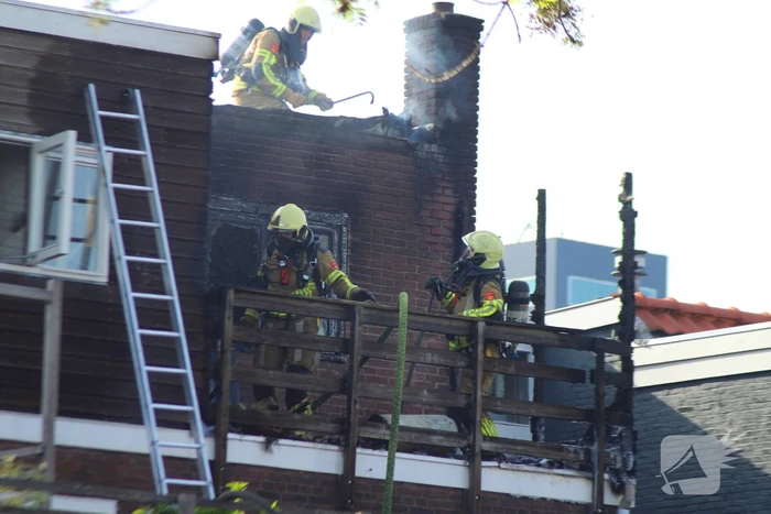 Veel rookontwikkeling bij brand in appartementen boven winkels