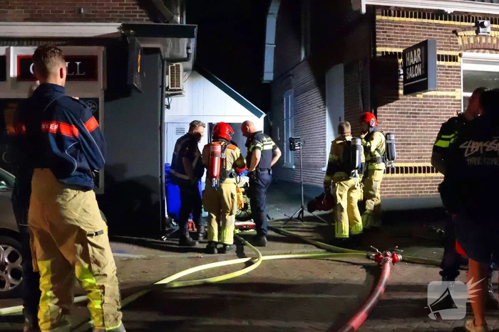 Politie doet onderzoek naar brand