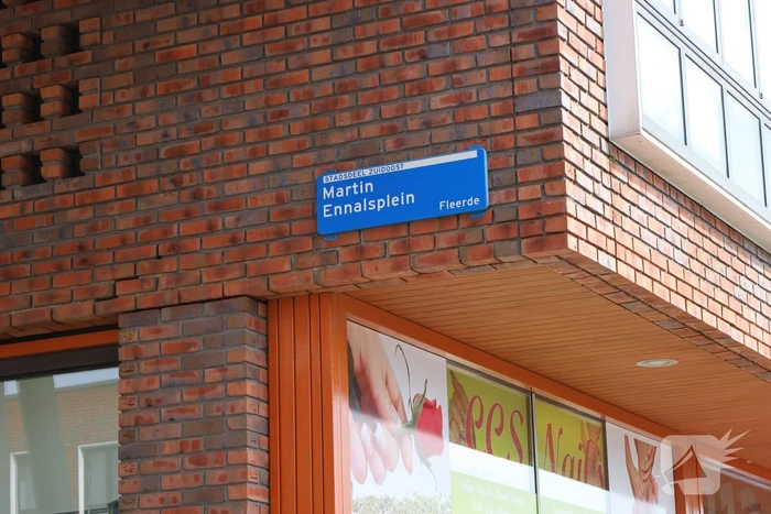 Explosie voor woning zorgt voor flinke schade