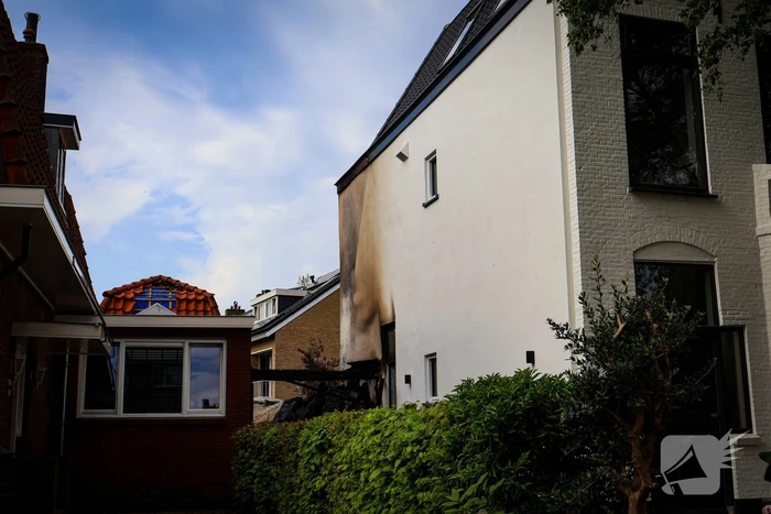 Schade bij daglicht goed te zien na grote nachtelijke brand