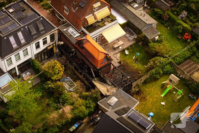 Schade bij daglicht goed te zien na grote nachtelijke brand
