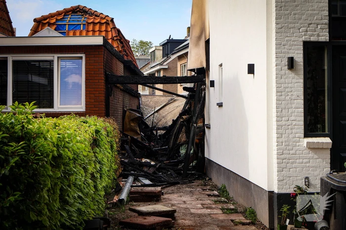 Schade bij daglicht goed te zien na grote nachtelijke brand