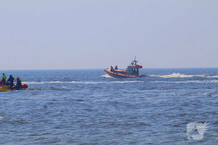 Zoekactie naar vermiste persoon op strand